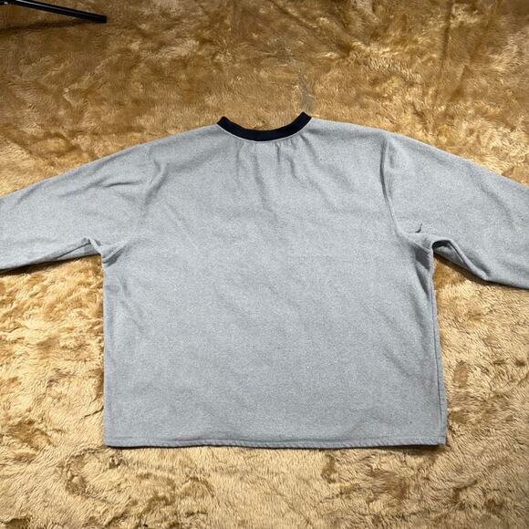 Disney Vintage Grey Fleece Sweatshirt Mickey Mouse Patch Size XL 28x28 - Picture 5 of 7